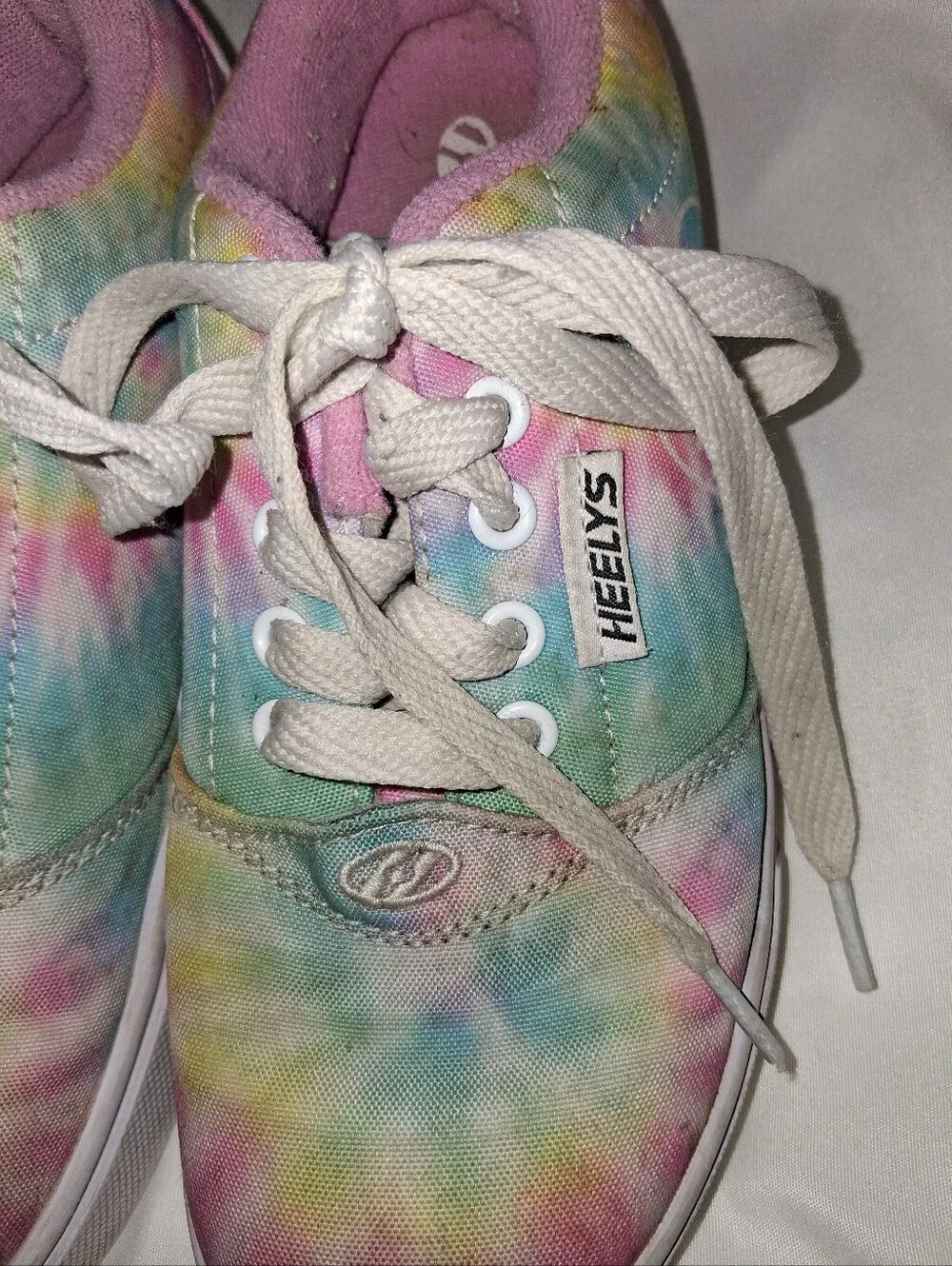 Heelys Kids Tie-Dye Lace-Up Skate Shoes in Pastel Pink, Blue, Yellow, Green